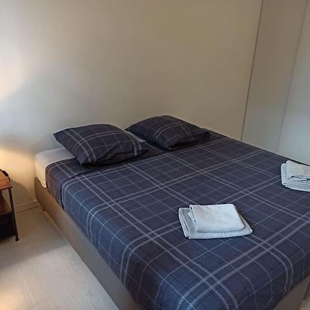 Chez Mylene Et J-P Villa Orange  Kültér fotó