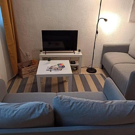Chez Mylene Et J-P Villa Orange  Kültér fotó