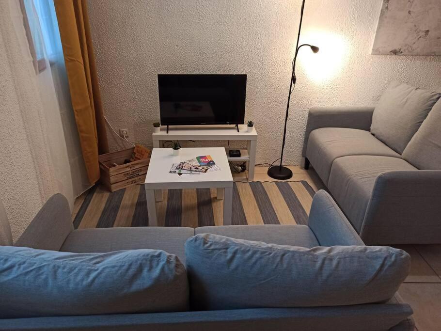Chez Mylene Et J-P Villa Orange  Kültér fotó