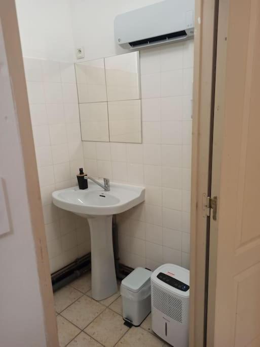 Chez Mylene Et J-P Villa Orange  Kültér fotó